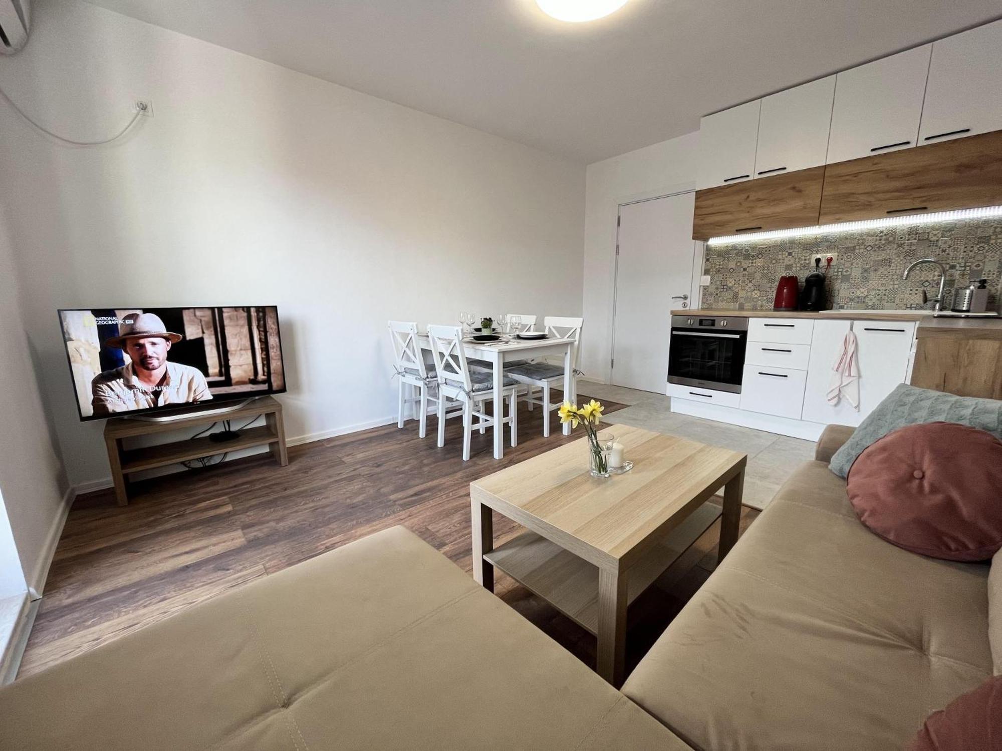 Central Cosy, Fully Renovated 2Bd Near The Cathedral Varna Dış mekan fotoğraf